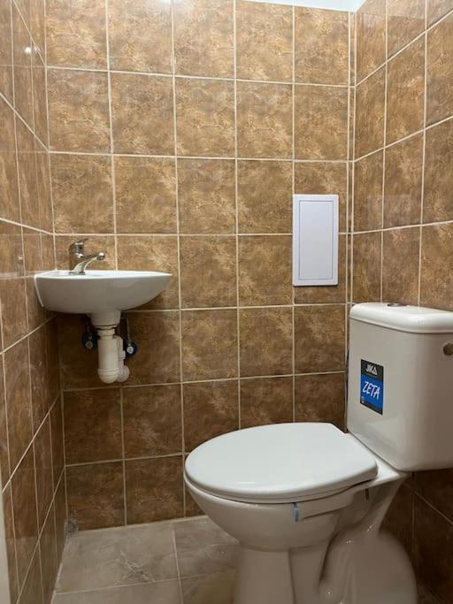 Bada Bing Plaza Apartment Bratislava Bagian luar foto