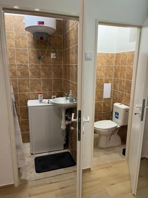 Bada Bing Plaza Apartment Bratislava Bagian luar foto